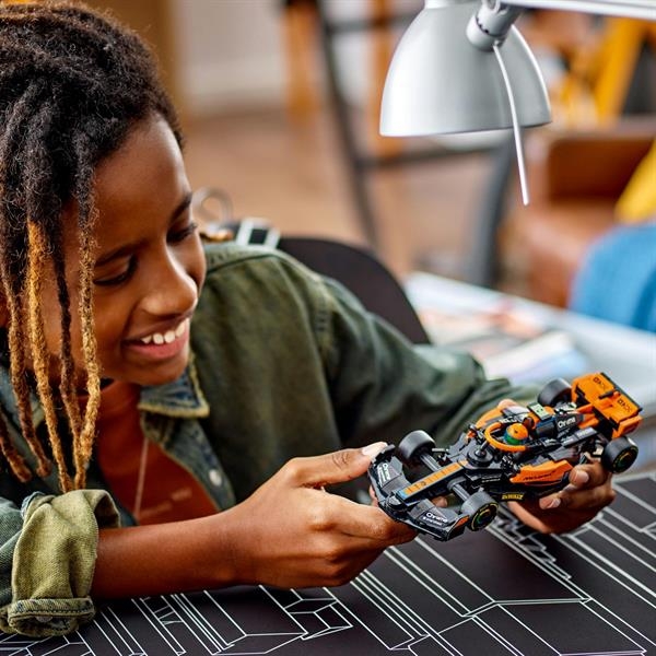 Конструктор LEGO Speed Champions Автомобіль для перегонів 2023 McLaren Formula 1, 245 деталей (76919) - Pampik - 7