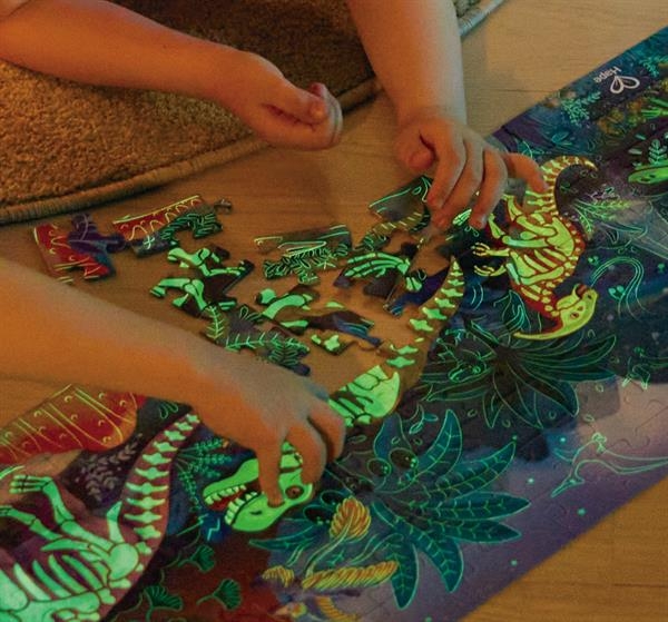 Пазл-панорама Hape Динозавры светятся 150 см, 200 эл. (E1632) - Pampik - 7