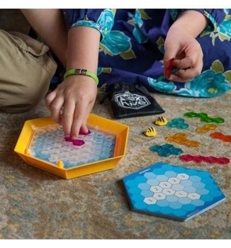 Настільна гра-головоломка Fat Brain Toys HexHive - Pampik - 5