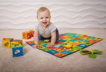 Набор Масік: развивающий коврик, кубики, книга-прорезыватель Веселая ферма (МС 040201-01) - Pampik - 4