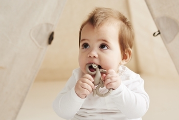 Іграшка-прорізувач Matchstick Monkey Маленька танцююча Мавпочка, сірий (MM-МMT-001) - Pampik - 6