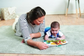 Развивающая книжка Tiny Love Веселая лужайка (1116100458) - Pampik - 9