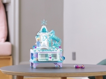 Конструктор LEGO Disney Princess Frozen 2 Шкатулка Ельзи, 300 деталей (41168) - Pampik - 9