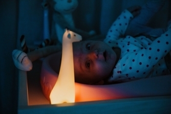 Нічник з ліхтариком Zazu Жираф Джина, сірий (ZA-GINA-01) - Pampik - 12