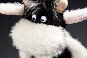 М'яка іграшка Sigikid Family & Friends Корова, 38 см (38720SK) - Pampik - 5