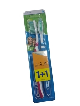 

Зубная щетка Oral-b 3-Effect Natural Fresh, средняя, 2 шт., розовый с синим