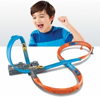 Трек з машинкою Hot Wheels Сліпа вісімка (GGF92) - Pampik - 5