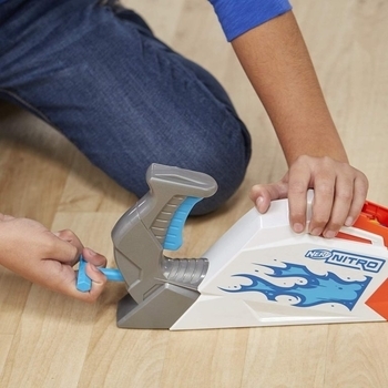 Игровой набор Hasbro с бластером Nerf Nitro Flameshot (E3055) - Pampik - 5