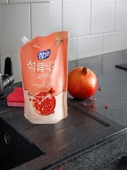 Средство для мытья посуды Lion Chamgreen Гранат, 900 мл - Pampik - 2