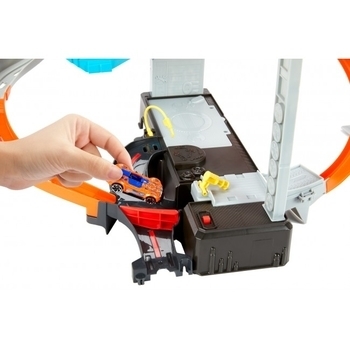 Ігровий набір Hot Wheels Гонки в шиномонтажній (GJL16) - Pampik - 4