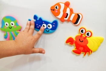 Набір іграшок для купання KinderenOK FIXI Світ Океану, 6 предметів (200319) - Pampik - 12