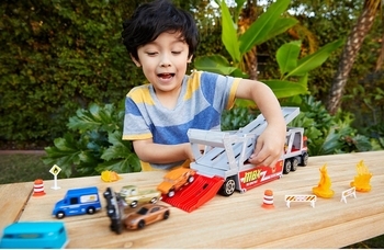 Пожежна вантажівка-транспортер Matchbox Дорожня пригода (GWM23) - Pampik - 10