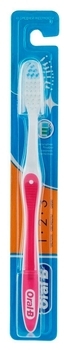 Зубна щітка Oral-B 3-Ефект Fresh Strong, рожевий, 1 шт. - Pampik
