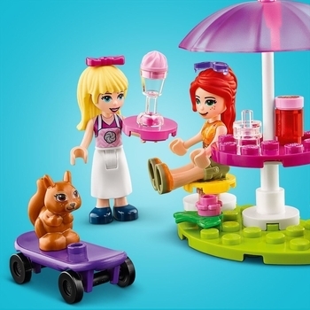 Конструктор LEGO Friends Кафе в парку Хартлейк Сіті, 224 деталі (41426) - Pampik - 15