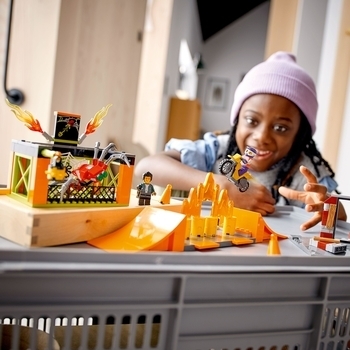 Конструктор LEGO City Stuntz Каскадерський парк (60293) - Pampik - 10