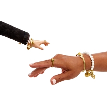 Коллекционная мегакукла Rainbow Амайя на подиуме, 61 см (577287) - Pampik - 10