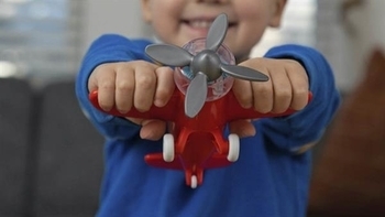 Игрушечный самолет Fat Brain Toys Playviator Крутись пропеллер, красный (F2261ML) - Pampik - 12