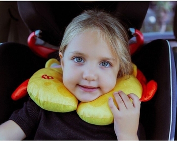 Подушка-іграшка Fisher-Price Левеня для подорожей (FP-NP005) - Pampik - 3