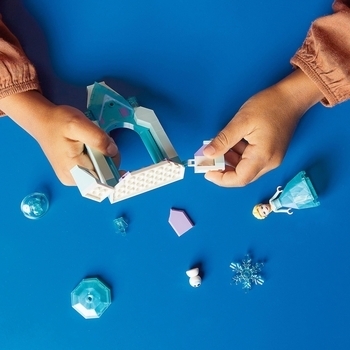 Конструктор LEGO Disney Двір замку Ельзи, 53 деталей (43199) - Pampik - 6