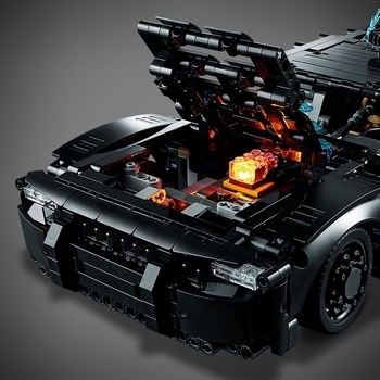 Конструктор LEGO Technic Бетмен: Бетмобіль, 1360 деталей (42127) - Pampik - 8