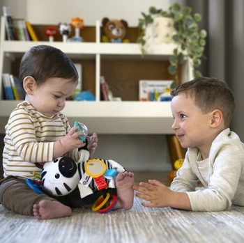 Игрушка на коляску Baby Einstein Zen's Sensory Play (12793) - Pampik - 4