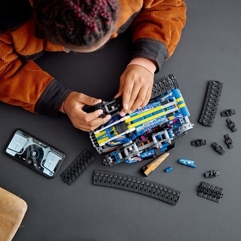 Конструктор LEGO Technic Машина-трансформер на дистанційному управлінні, 772 деталі (42140) - Pampik - 9