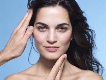 Сироватка-антиоксидант з вітаміном С проти зморшок La Roche-Posay Pure Vitamin C10, для відновлення шкіри обличчя, 30 мл - Pampik - 9