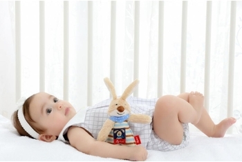 М'яка іграшка Sigikid Кролик 15 см (47891SK) - Pampik - 4