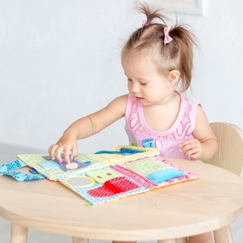 Розвиваюча іграшка Масік Будиночок-сумочка (МС 040702-01) - Pampik - 6