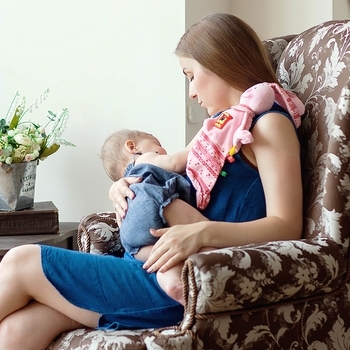 Іграшка-обіймашка Масік Зайчик Сплюша (МС 150401-02) - Pampik - 4