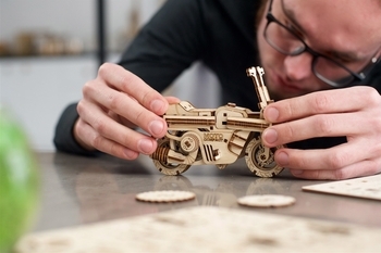 Механический 3D-пазл Ukrainian Gears Мото Компакт складной скутер, 192 эл. (70168) - Pampik - 8