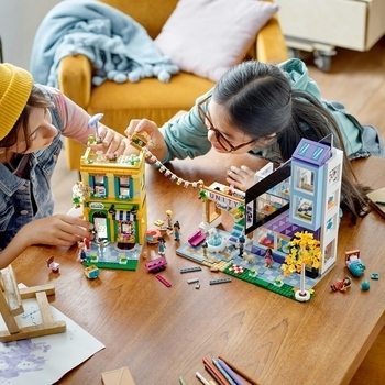 Конструктор LEGO Friends Квіткові та дизайнерські магазини в центрі міста 2010 деталей (41732) - Pampik - 12