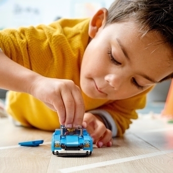 Подарунок. Конструктор LEGO City Great Vehicles Спортивний автомобіль, 89 дит. (60285) - Pampik - 15