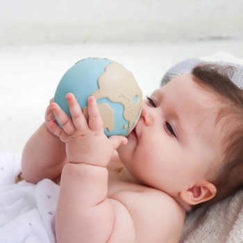 Іграшка-прорізувач Oli&Carol Земна Куля (L-WORLD-BALL) - Pampik - 10