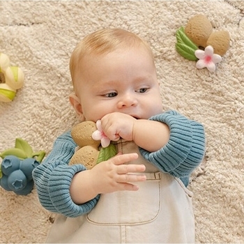 Іграшка-прорізувач Oli&Carol Мигдаль Алі (L-ALMOND-UNIT) - Pampik - 7