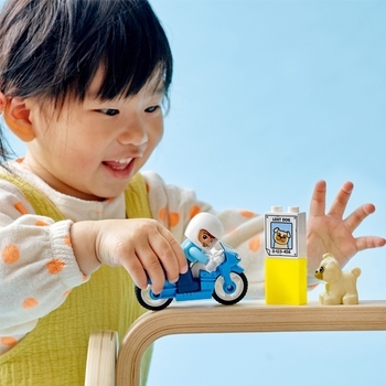 Конструктор LEGO DUPLO Поліцейський мотоцикл, 5 деталей (10967) - Pampik - 5