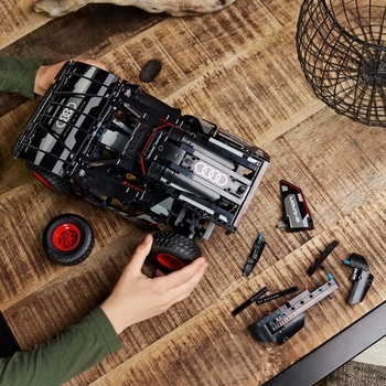 Конструктор LEGO Technic Audi RS Q e-tron, 914 деталей (42160) - Pampik - 8