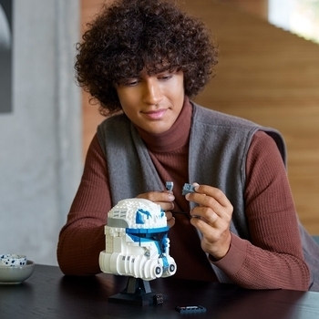 Конструктор LEGO Star Wars Шолом капітана Рекса, 854 деталі (75349) - Pampik - 3