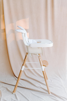 Стілець для годування Childhome Evolu 2 з бампером, білий (CHEVOCHNW) - Pampik - 13