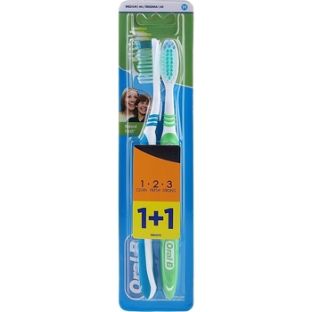 Зубна щітка Oral-B 123 Натуральна свіжість, середньої жорсткості, зелена з синім, 2 шт. - Pampik