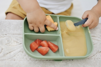 Тарілка силіконова порційна Beaba, оливковий (913549) - Pampik - 5