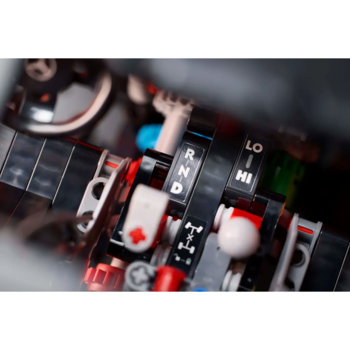 Конструктор LEGO Technic Mercedes-Benz G 500 PROFESSIONAL Line, 2891 деталь (42177) - Pampik - 6