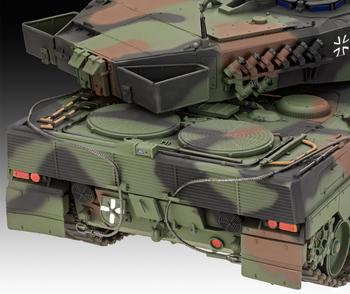 Збірна модель Revell Танк Леопард 2 A6M+, масштаб 1:35, 249 деталей (RVL-03342) - Pampik - 6