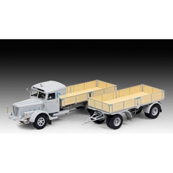 Сборная модель Revell Грузовая машина Bussing 8000 S13 с прицепом 5, масштаб 1:24, 716 деталей (RVL-07580) - Pampik - 5