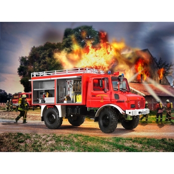Сборная модель Revell Пожарная машина Mercedes-Benz Unimog U1300L TLF 8/18 уровень 5, масштаб 1:24, 210 деталей (RVL-07512) - Pampik - 11