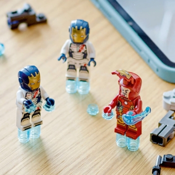 Конструктор LEGO Super Heroes Marvel Залізна Людина і Залізний легіон проти солдата Гідри 135 деталей (76288) - Pampik - 9