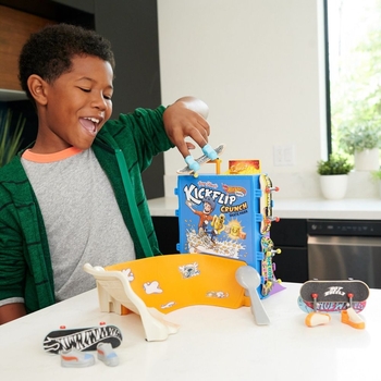 Ігровий набір Hot Wheels ​Tony Hawk Скейтборд-парк Тоні Гока Пластівці (HTP09) - Pampik - 4