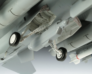 Сборная модель Revell набор к 75-й годовщине US Air Force 3 самолета масштаб 1:72, 250 деталей (RVL-05670) - Pampik - 13