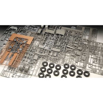 Сборная модель Revell Грузовая машина Bussing 8000 S13 с прицепом 5, масштаб 1:24, 716 деталей (RVL-07580) - Pampik - 11