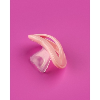 Пустышка Curaprox от 18 до 36 месяцев с контейнером для хранения розовая 1 шт. - Pampik - 5